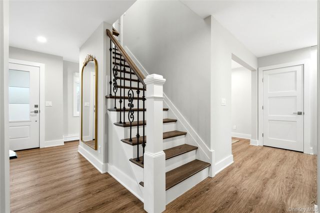 905 S 6th Street, Lindenhurst, NY 11757