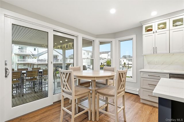 905 S 6th Street, Lindenhurst, NY 11757
