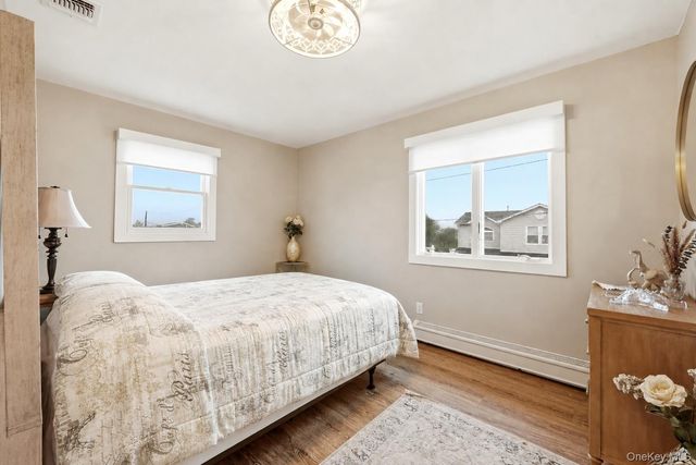 905 S 6th Street, Lindenhurst, NY 11757