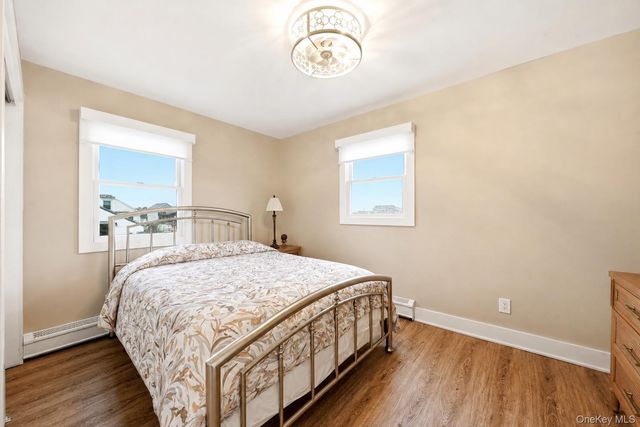 905 S 6th Street, Lindenhurst, NY 11757