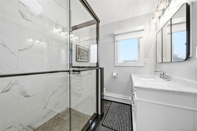 905 S 6th Street, Lindenhurst, NY 11757
