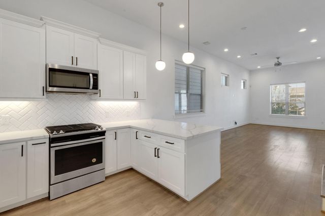 1526 Chestnut Street, Houston, TX 77009