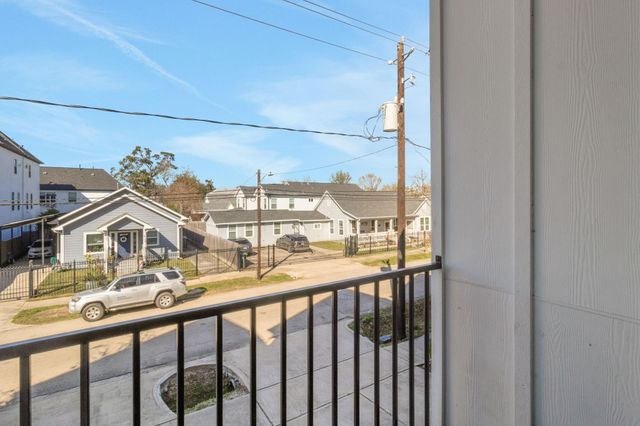 1526 Chestnut Street, Houston, TX 77009