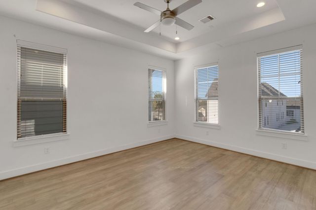 1526 Chestnut Street, Houston, TX 77009