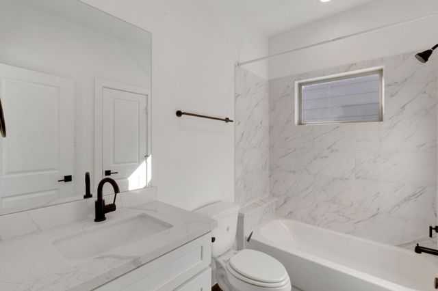 1526 Chestnut Street, Houston, TX 77009