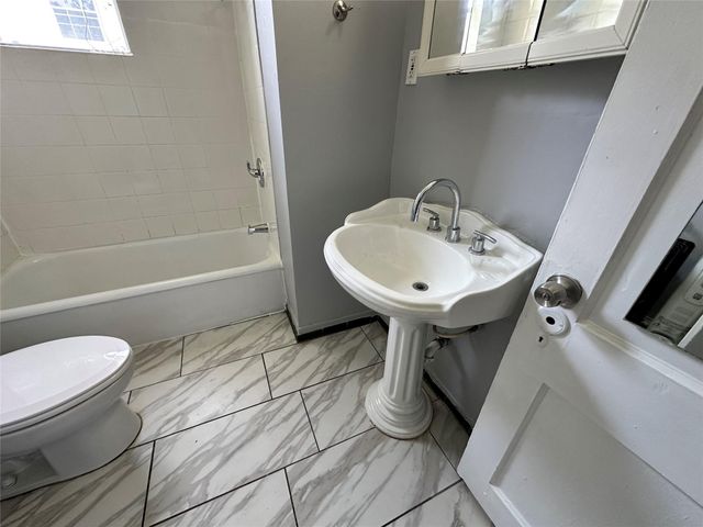 4430 Bell Street 1, Houston, TX 77023