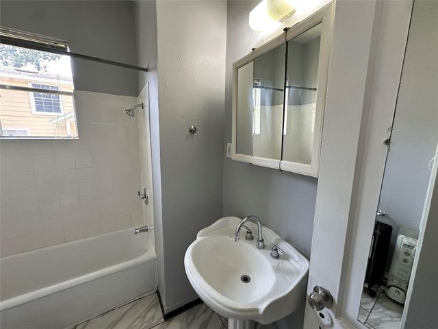 4430 Bell Street 1, Houston, TX 77023