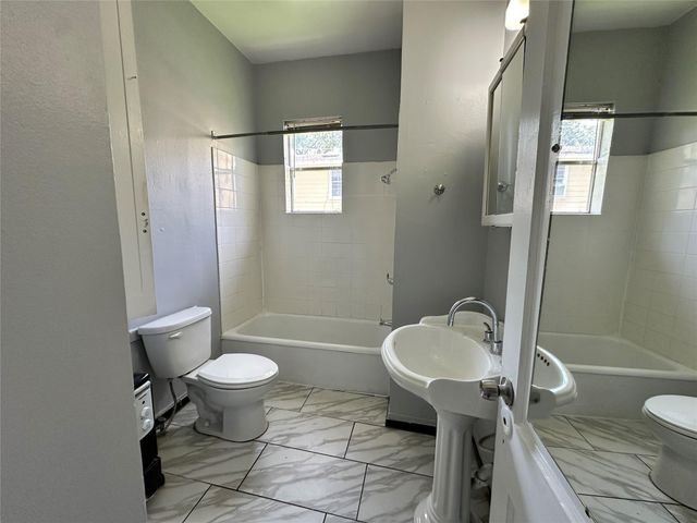 4430 Bell Street 1, Houston, TX 77023