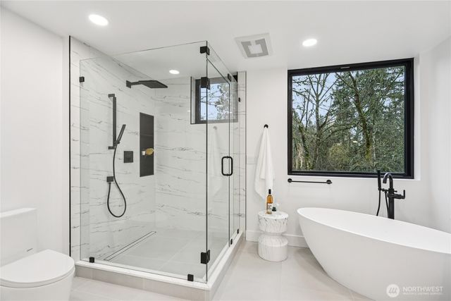 15415 NE 103rd Way, Redmond, WA 98052
