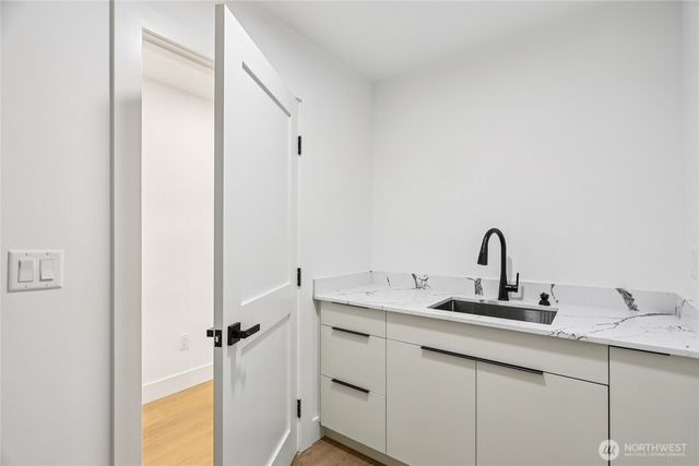 15415 NE 103rd Way, Redmond, WA 98052