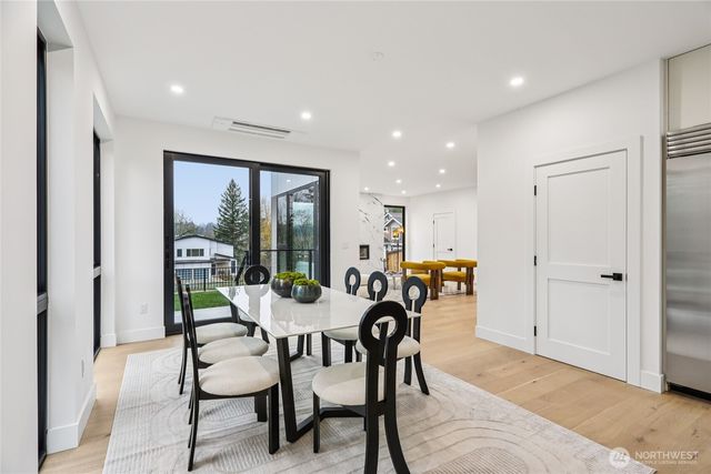 15415 NE 103rd Way, Redmond, WA 98052