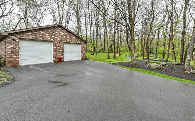 230 Election House Rd, Franklin Twp, PA 16001