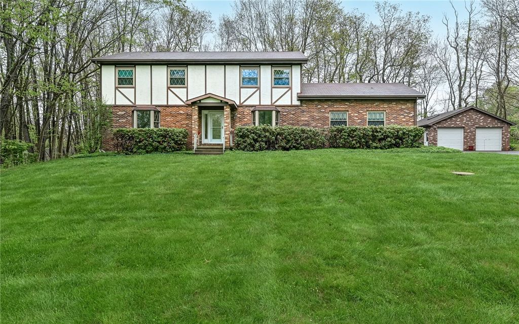 230 Election House Rd, Franklin Twp, PA 16001