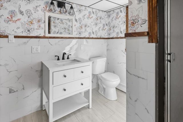 770 Old Warren Rd, Swansea, MA 02777