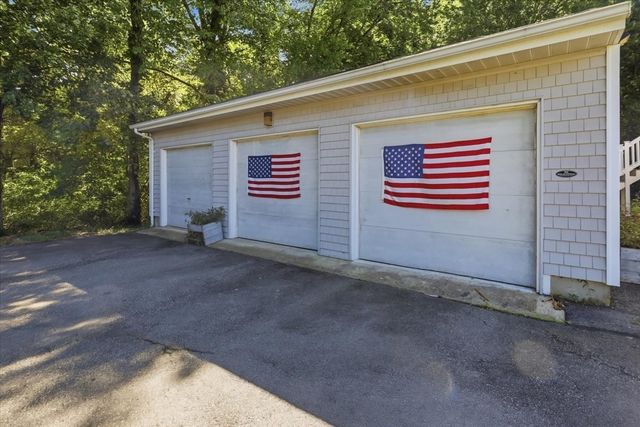 770 Old Warren Rd, Swansea, MA 02777