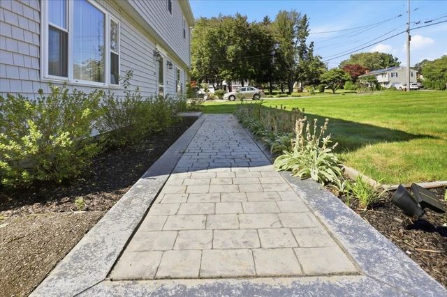 770 Old Warren Rd, Swansea, MA 02777
