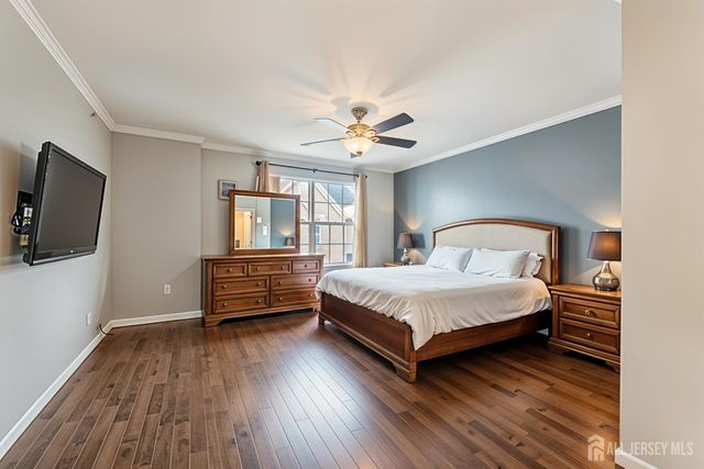 2 Guisborough Way, Edison, NJ 08820