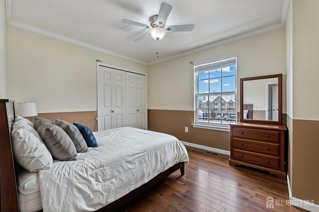 2 Guisborough Way, Edison, NJ 08820