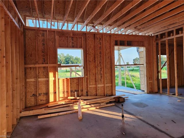 130 Hampton PL, Winfall, NC 27985