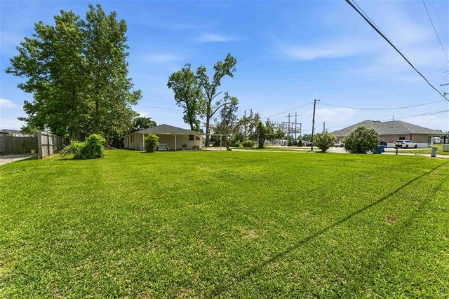 1401 Forest Lane, Sulphur, LA 70663