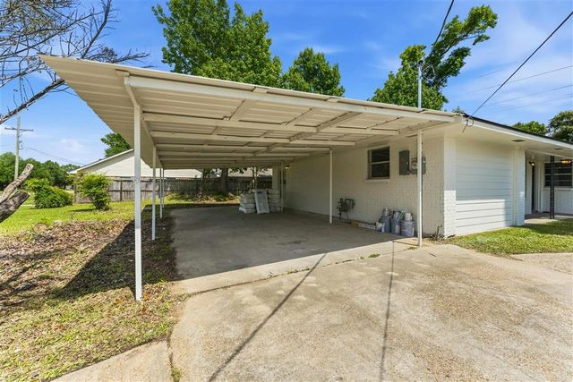 1401 Forest Lane, Sulphur, LA 70663