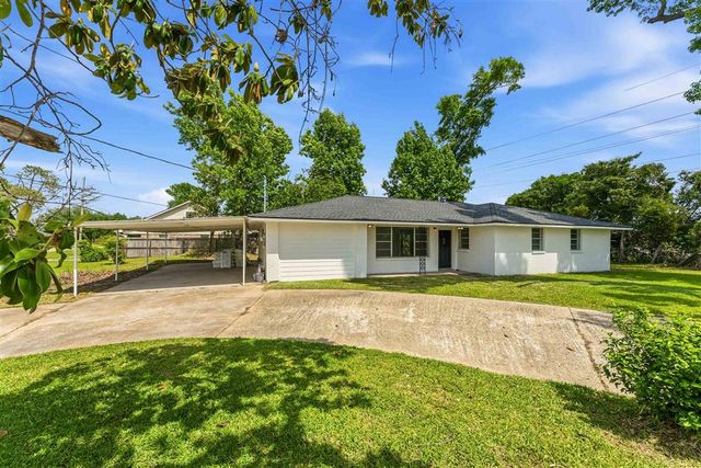 1401 Forest Lane, Sulphur, LA 70663