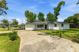 1401 Forest Lane, Sulphur, LA 70663