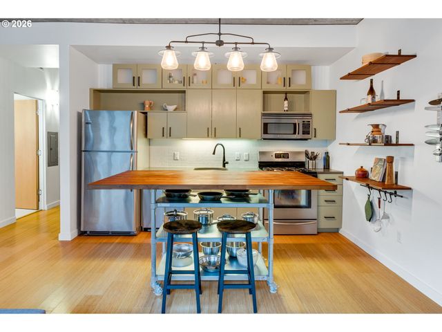 1234 Sw 18TH Ave 206, Portland, OR 97205