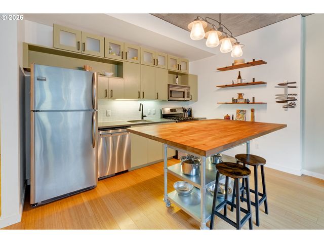 1234 Sw 18TH Ave 206, Portland, OR 97205