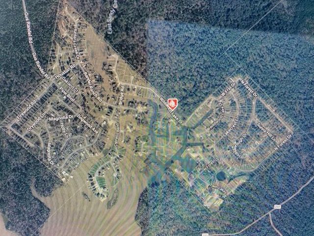 17 Wildwood Lake Drive, Huntsville, TX 77340