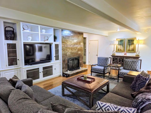 420 NW Drake Road, Bend, OR 97703