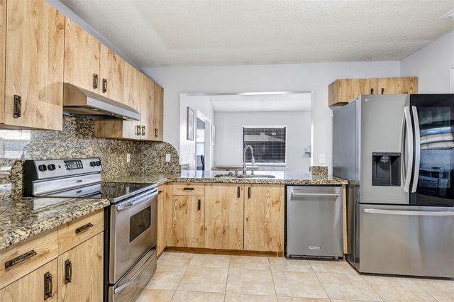 202 SW HOLDEN TERRACE, Port St Lucie, FL 34984