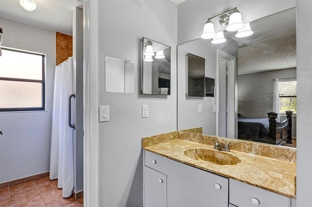 202 SW HOLDEN TERRACE, Port St Lucie, FL 34984