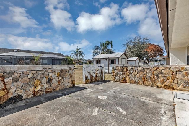 202 SW HOLDEN TERRACE, Port St Lucie, FL 34984