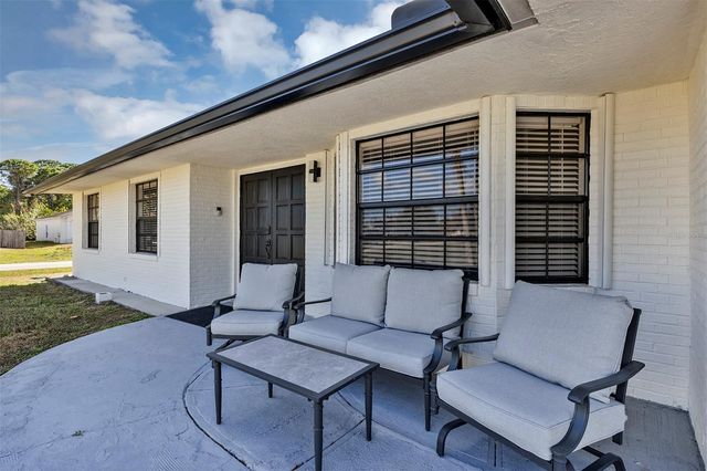 202 SW HOLDEN TERRACE, Port St Lucie, FL 34984