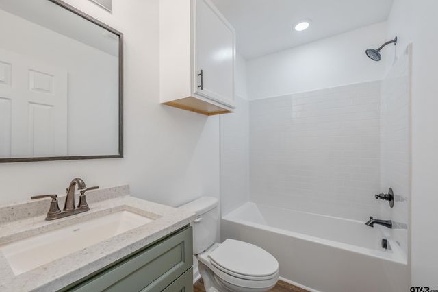 612 Giles St, Troup, TX 75789