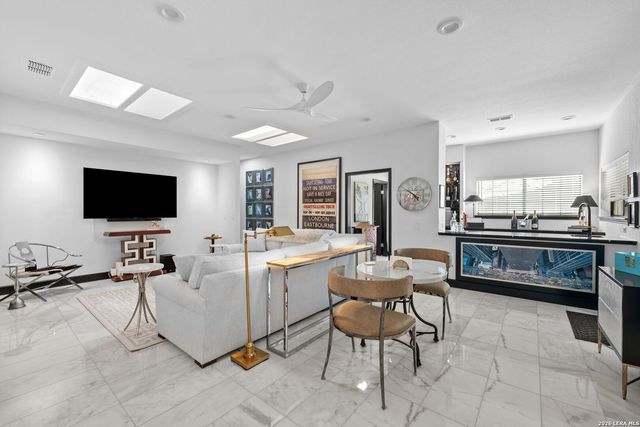13903 Bluffoak, San Antonio, TX 78216