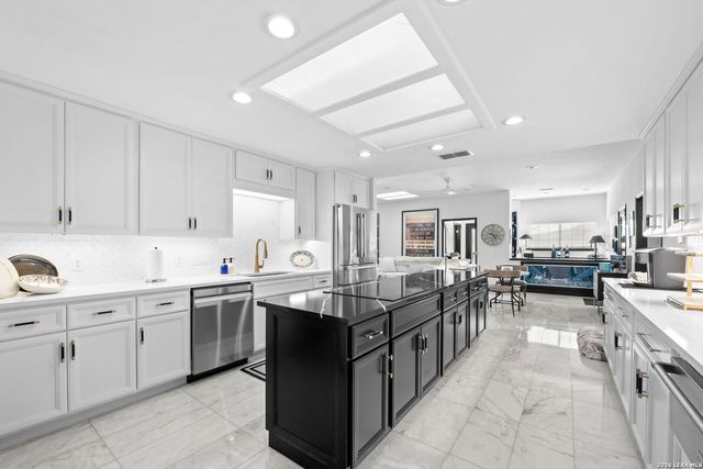 13903 Bluffoak, San Antonio, TX 78216