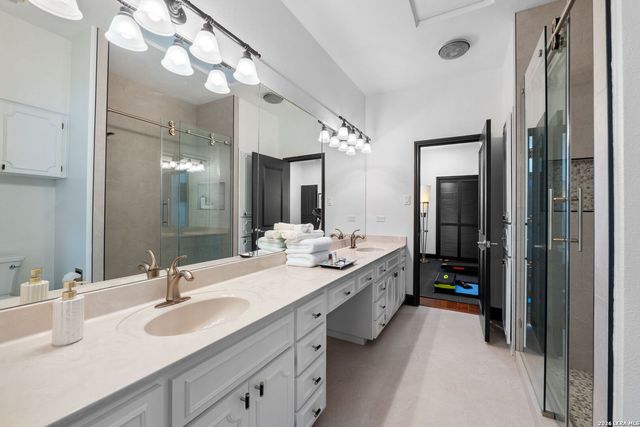 13903 Bluffoak, San Antonio, TX 78216