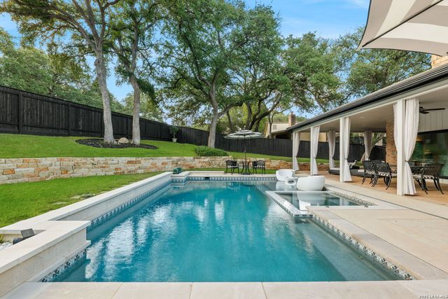 13903 Bluffoak, San Antonio, TX 78216