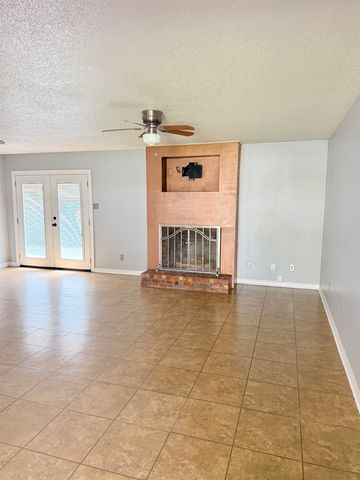 1310 Colgate Dr., Longview, TX 75601