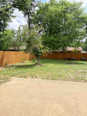 1310 Colgate Dr., Longview, TX 75601