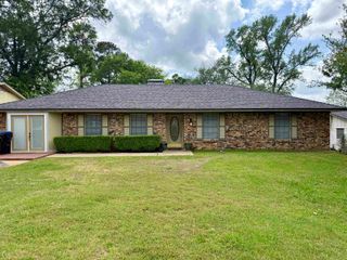 1310 Colgate Dr., Longview, TX 75601