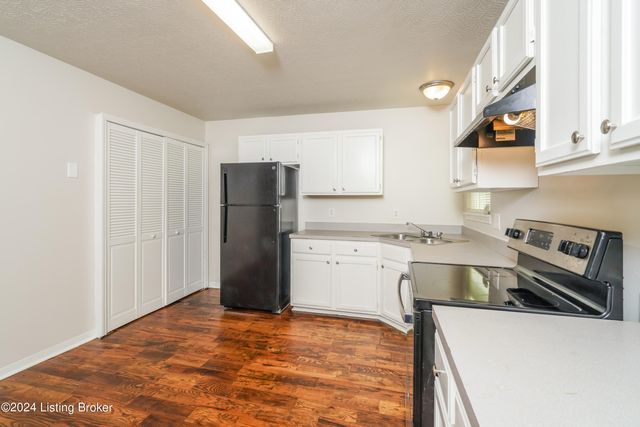 2814 W Muhammad Ali Blvd, Louisville, KY 40212