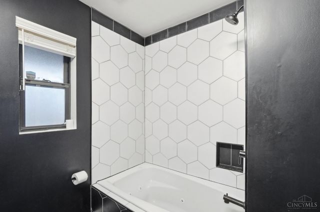 4915 Heuwerth Avenue, Cincinnati, OH 45238