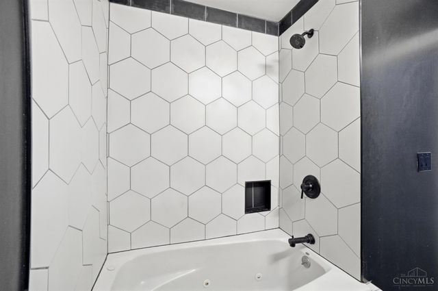 4915 Heuwerth Avenue, Cincinnati, OH 45238