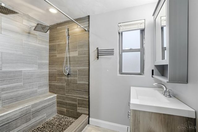 4915 Heuwerth Avenue, Cincinnati, OH 45238