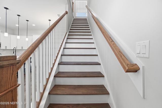 673 6TH Avenue S, Jacksonville Beach, FL 32250