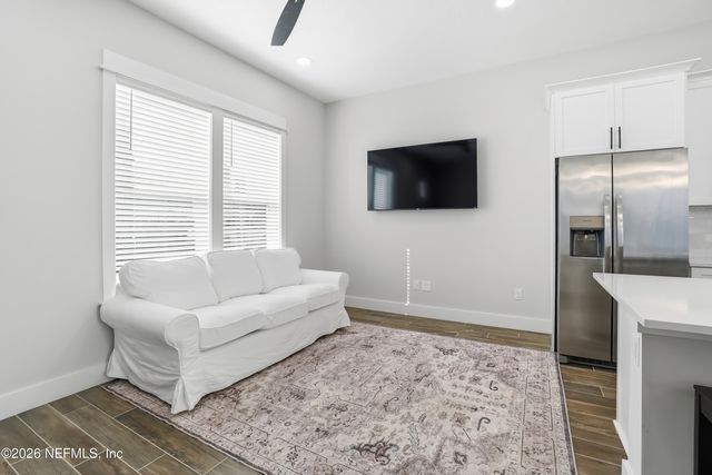 673 6TH Avenue S, Jacksonville Beach, FL 32250