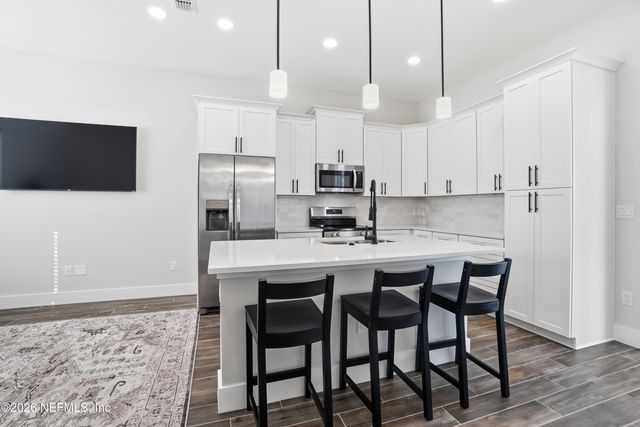 673 6TH Avenue S, Jacksonville Beach, FL 32250